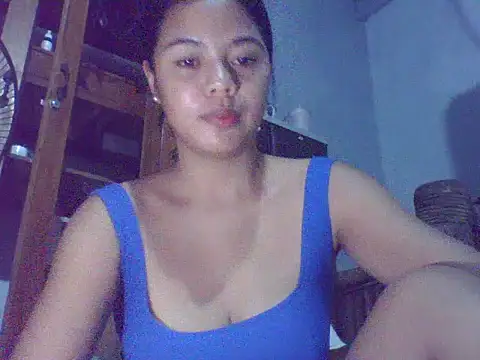 Snapshot of sweet_heaven00 chatting on 02.08.26 sweet heaven00 online show from 02.08.26