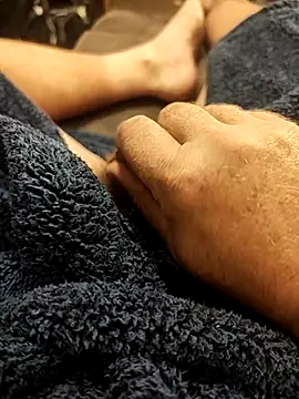 hubbyfun19 online show from 11.22.25