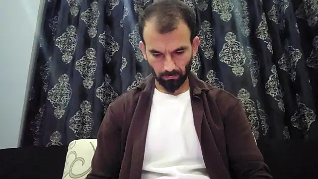 Apooabe online show from 10.26.25