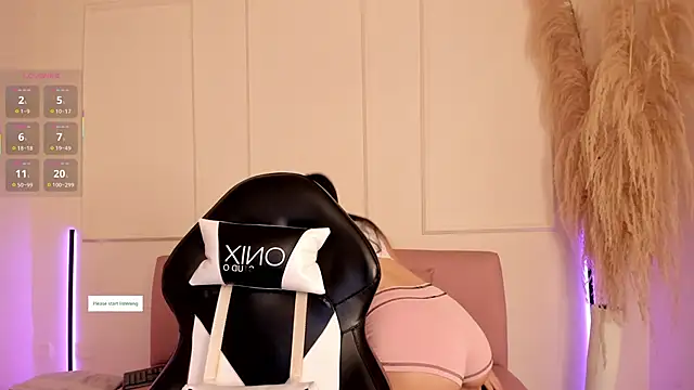 Snapshot of Lilily_lv chatting on 09.17.25 Lilily lv online show from 09.17.25