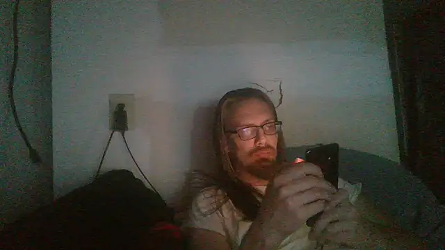 Snapshot of dandonn chatting on 04.28.26 dandonn online show from 04.28.26