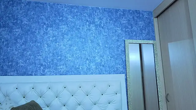 Snapshot of yulissa_girls chatting on 09.25.25 yulissa girls online show from 09.25.25