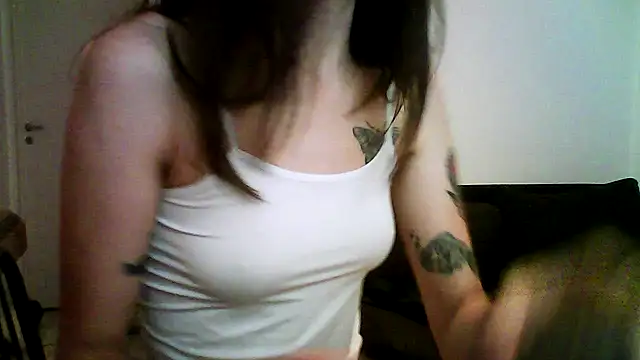 Snapshot of sweetsinxxx chatting on 09.28.25 sweetsinxxx online show from 09.28.25