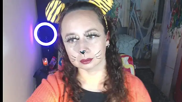 Milf Valeria online show from 10.31.25