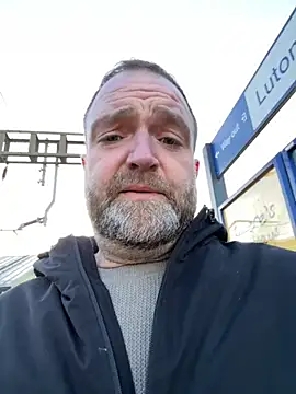 Snapshot of Dilfcam101 chatting on 11.17.25 Dilfcam101 online show from 11.17.25