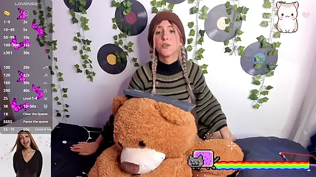 Snapshot of Amy_Moonlight chatting on 09.20.25 Amy Moonlight online show from 09.20.25
