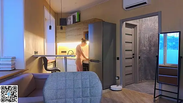 miss bubbles  online show from 04.11.26