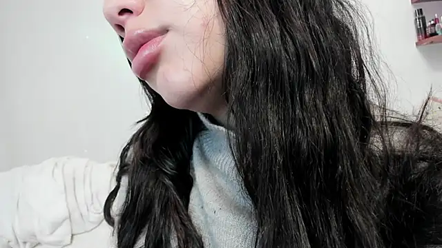 snow doll online show from 10.24.25