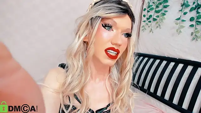 Snapshot of Mia_Miss_Sensual chatting on 07.02.26 Mia Miss Sensual online show from 07.02.26