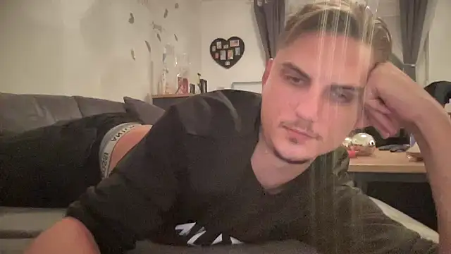 Sweetbooy90 online show from 10.10.25