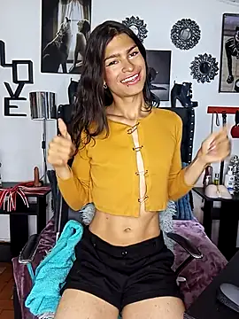 Snapshot of LunarisSmith chatting on 04.22.26 LunarisSmith online show from 04.22.26