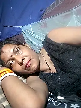Snapshot of Savita992 chatting on 04.20.26 Savita992 online show from 04.20.26