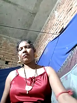 Snapshot of Savita992 chatting on 04.27.26 Savita992 online show from 04.27.26