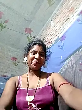 Snapshot of Savita992 chatting on 04.30.26 Savita992 online show from 04.30.26