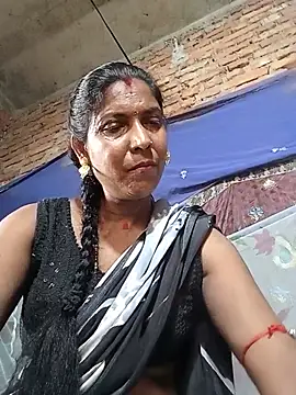 Snapshot of Savita992 chatting on 05.19.26 Savita992 online show from 05.19.26