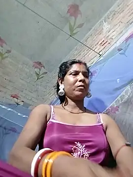 Snapshot of Savita992 chatting on 05.28.26 Savita992 online show from 05.28.26