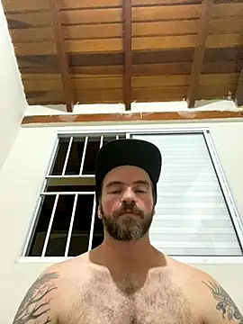 Snapshot of Fefeprazer chatting on 10.29.25 Fefeprazer online show from 10.29.25