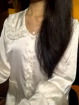 Snapshot of Nhinhi18 chatting on 10.12.25 Nhinhi18 online show from 10.12.25