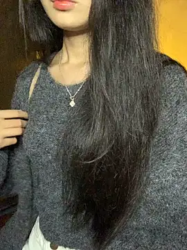 Snapshot of Nhinhi18 chatting on 11.12.25 Nhinhi18 online show from 11.12.25