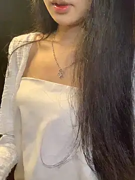 Nhinhi18 online show from 04.22.26