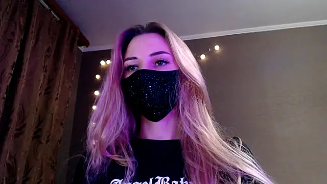 Iris lave online show from 12.03.25