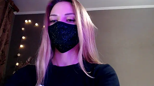 Snapshot of Iris_lave chatting on 04.18.26 Iris lave online show from 04.18.26