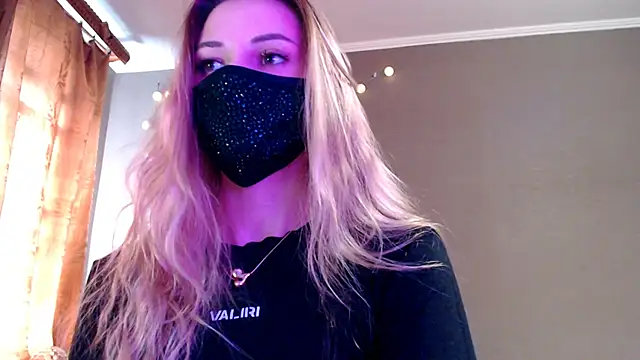 Snapshot of Iris_lave chatting on 04.21.26 Iris lave online show from 04.21.26