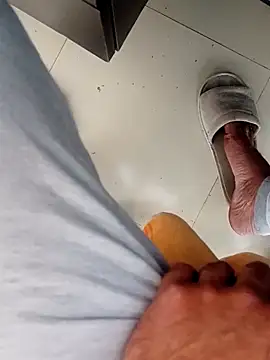 Snapshot of hackyourpussy@xh chatting on 02.05.26 hackyourpussyxh online show from 02.05.26