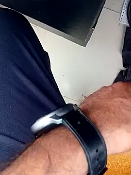 Snapshot of hackyourpussy@xh chatting on 04.03.26 hackyourpussyxh online show from 04.03.26