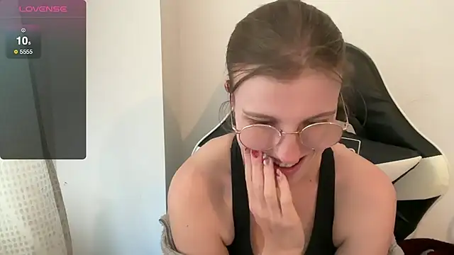 BustyKellyXXX online show from 12.19.25