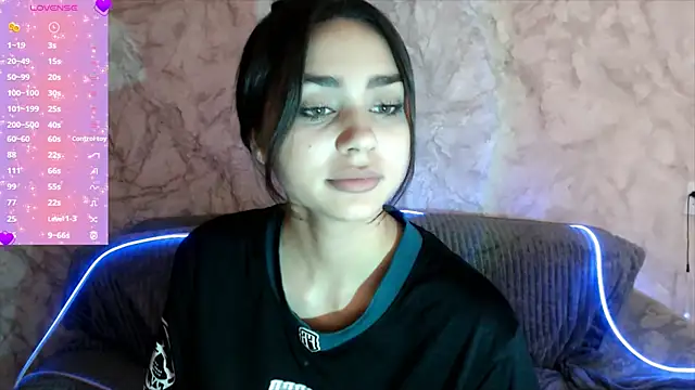 Snapshot of ChocolateKity chatting on 09.23.25 ChocolateKity online show from 09.23.25