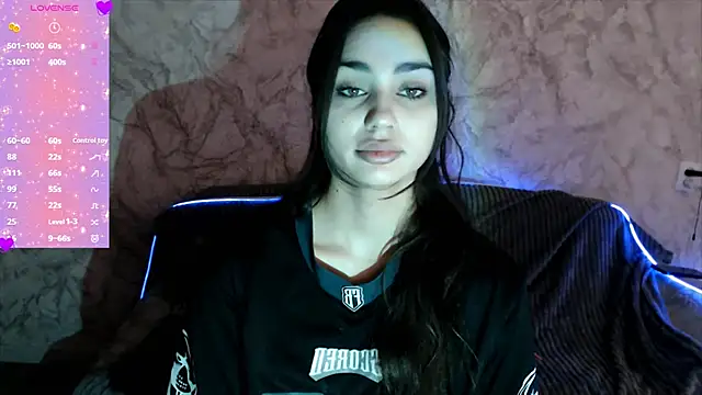 Snapshot of ChocolateKity chatting on 10.22.25 ChocolateKity online show from 10.22.25