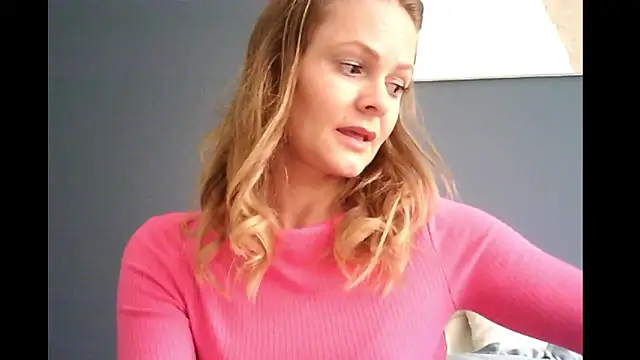 Snapshot of Ginger-bb chatting on 09.15.25 Ginger-bb online show from 09.15.25