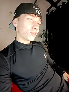 Snapshot of Logan_sixxer chatting on 09.28.25 Logan sixxer online show from 09.28.25