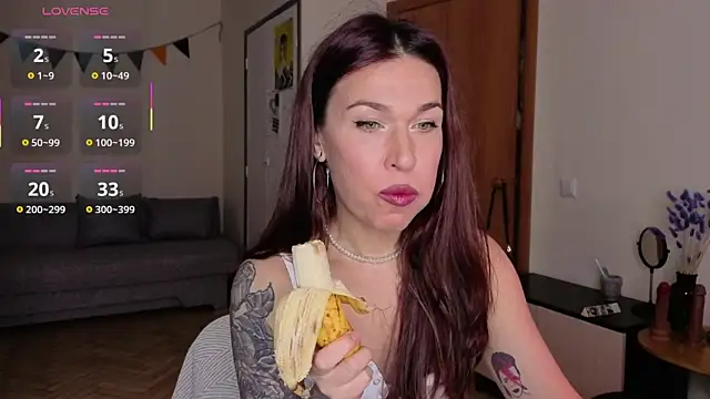 ReginaFoXXXy online show from 04.20.26