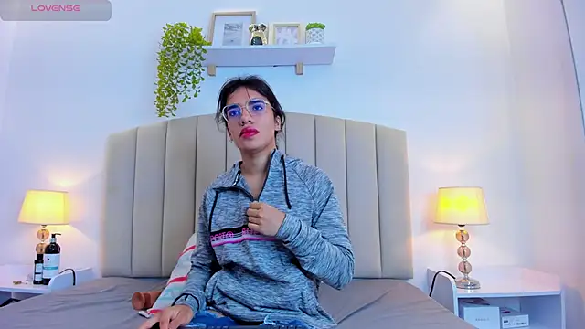 Snapshot of Rachel_Donnelly chatting on 10.09.25 Rachel Donnelly online show from 10.09.25