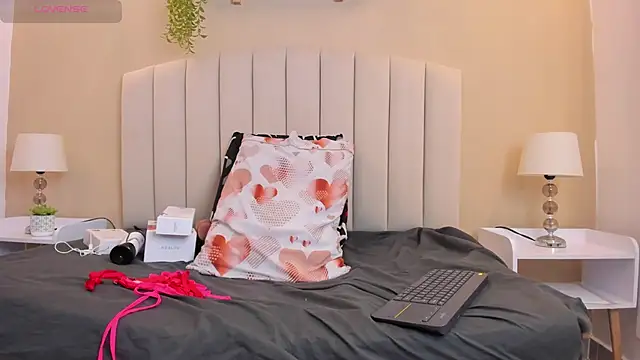 Snapshot of Rachel_Donnelly chatting on 01.18.26 Rachel Donnelly online show from 01.18.26