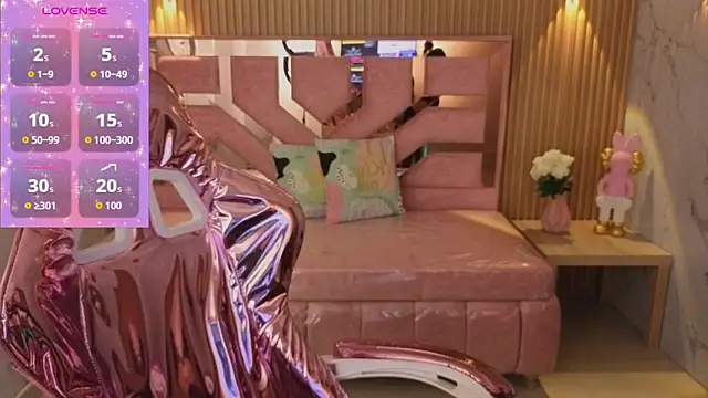 venuss09 s online show from 02.14.26