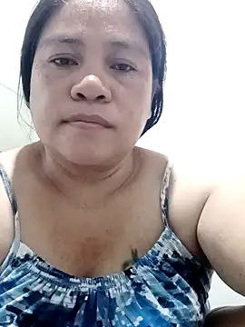 Snapshot of pinay_labb chatting on 05.29.26 pinay labb online show from 05.29.26