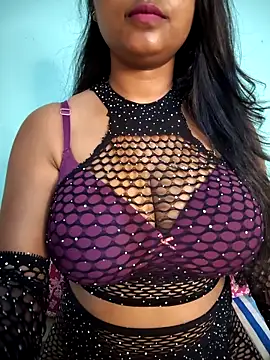 Ishu Lovee online show from 02.28.26