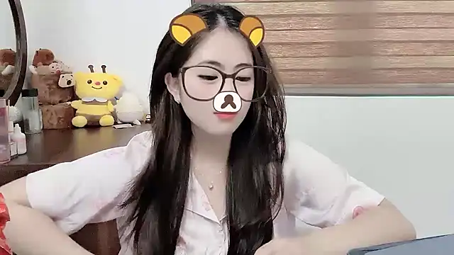 Snapshot of Amelia-babee chatting on 11.02.25 Amelia-babee online show from 11.02.25