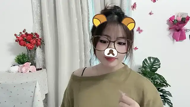 Snapshot of Amelia-babee chatting on 06.17.26 Amelia-babee online show from 06.17.26