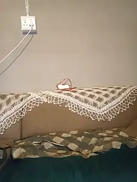 ManInbkack online show from 10.28.25