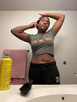 Tu GataLinda online show from 10.21.25