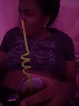 Tu GataLinda online show from 10.26.25