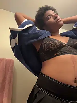 Tu GataLinda online show from 10.26.25