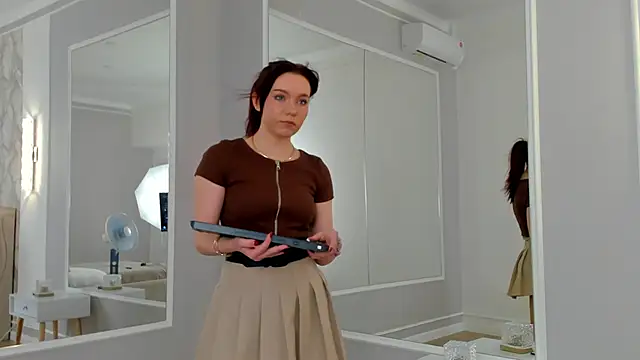 NoraHaynes online show from 02.28.26