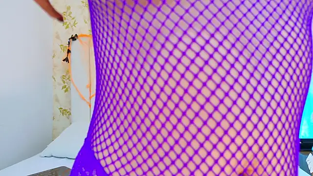 AmbherBlake online show from 10.31.25