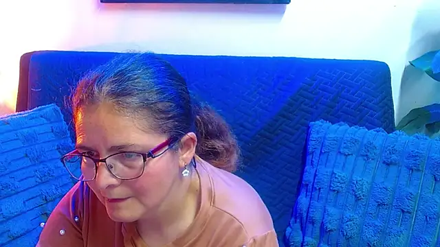 Snapshot of Linda_banks_ chatting on 05.12.26 Linda banks online show from 05.12.26