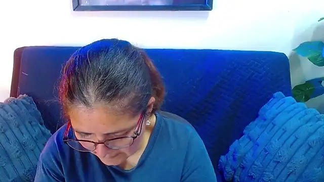 Snapshot of Linda_banks_ chatting on 05.16.26 Linda banks online show from 05.16.26